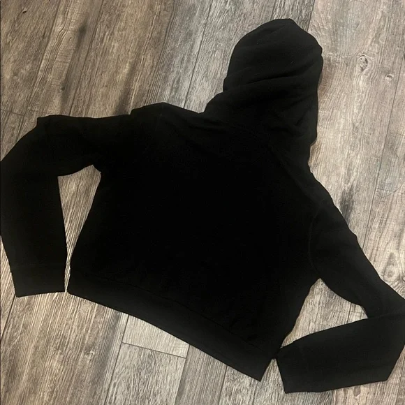 ALO Yoga Black YOGA Crop Hoodie - Picture 4 of 7